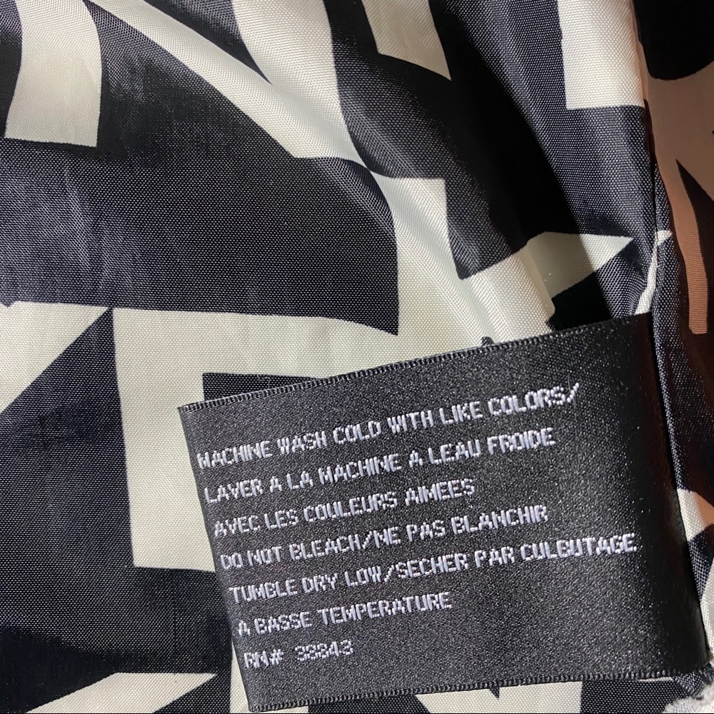 DKNY Insulated Black Winter Sporty Coat/Jacket - Picture 4 of 9